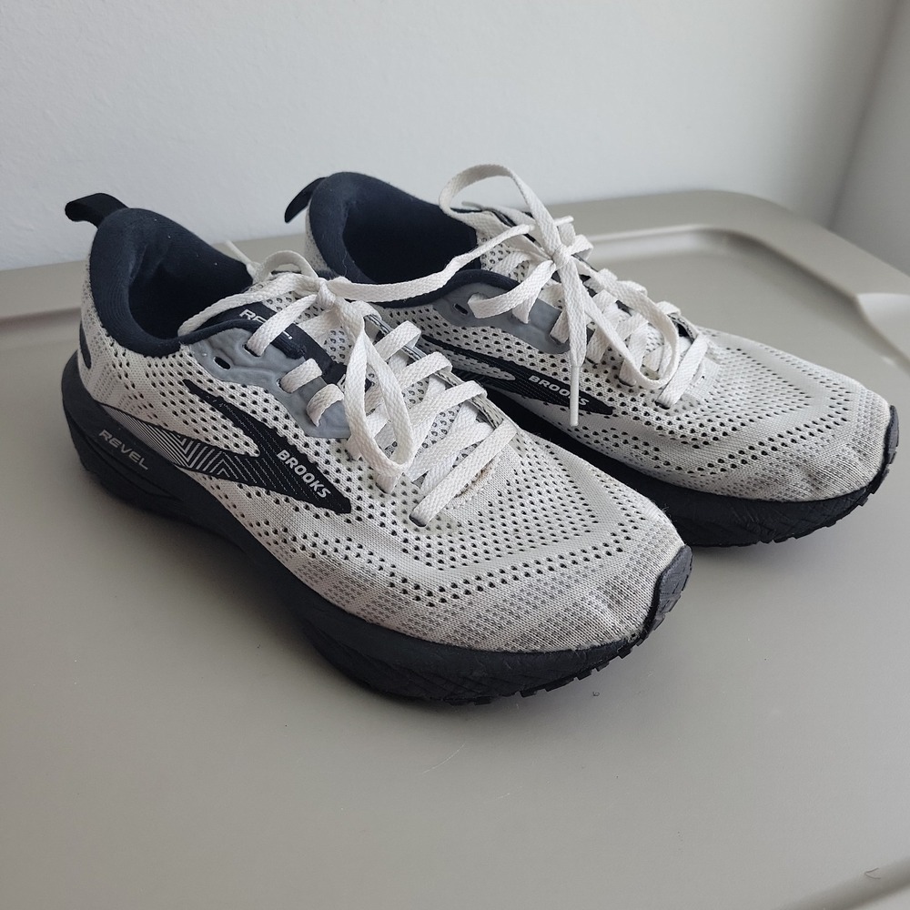 Brooks Revel 6 Shoes Women's‎ 6 Black Gray Walking Running Sneakers Athletic